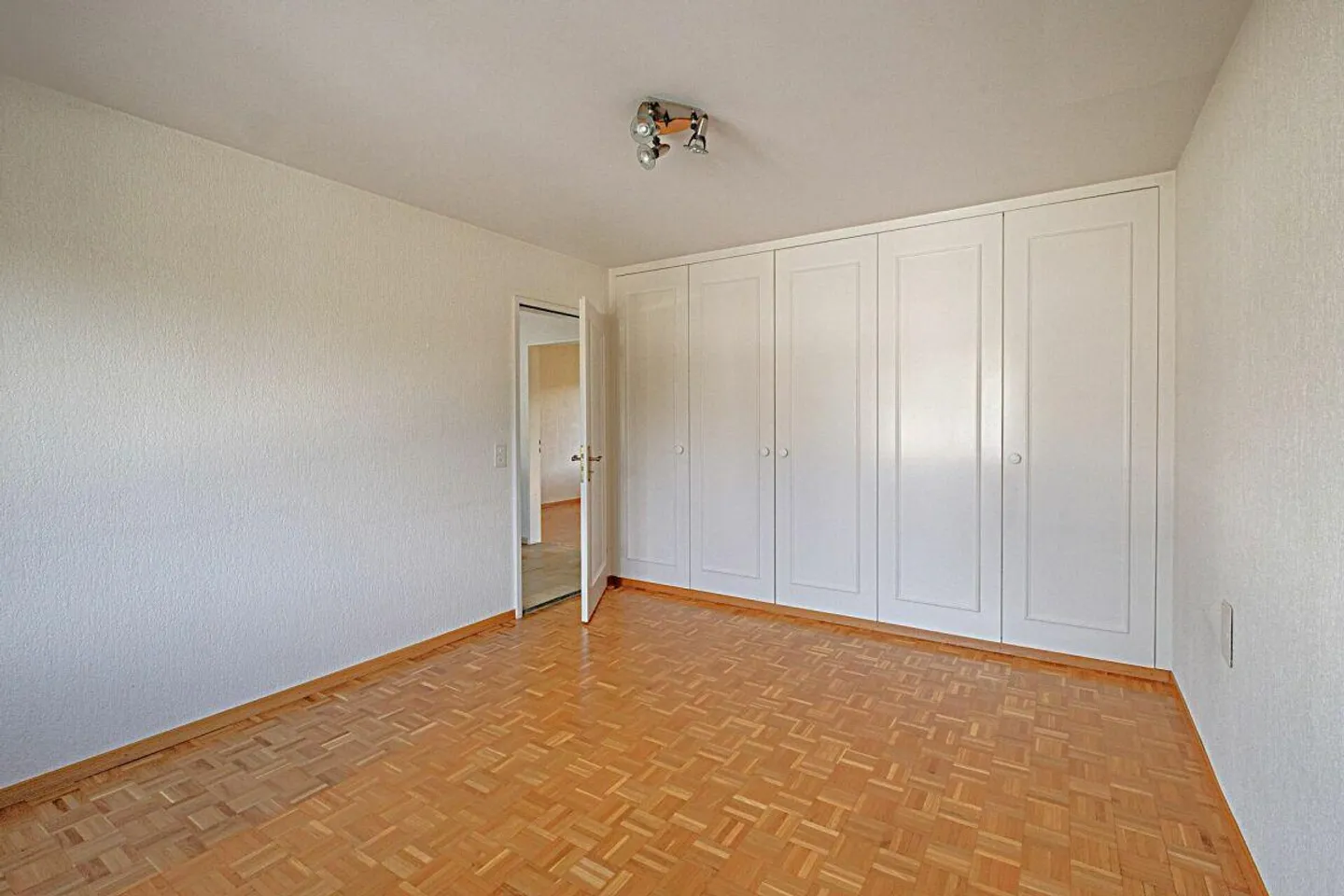 Exciting Residential House in Prime Location - Photo 10 of 19