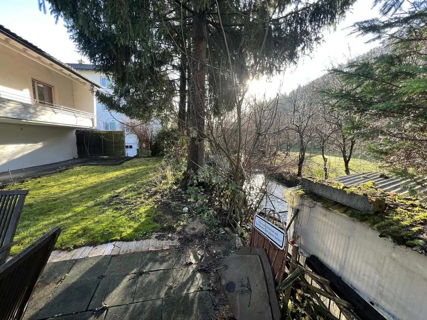 GRANDE GIARDINO CON ACCESSO A UN RUSCELLO PRIVATO - Foto 3 di 6