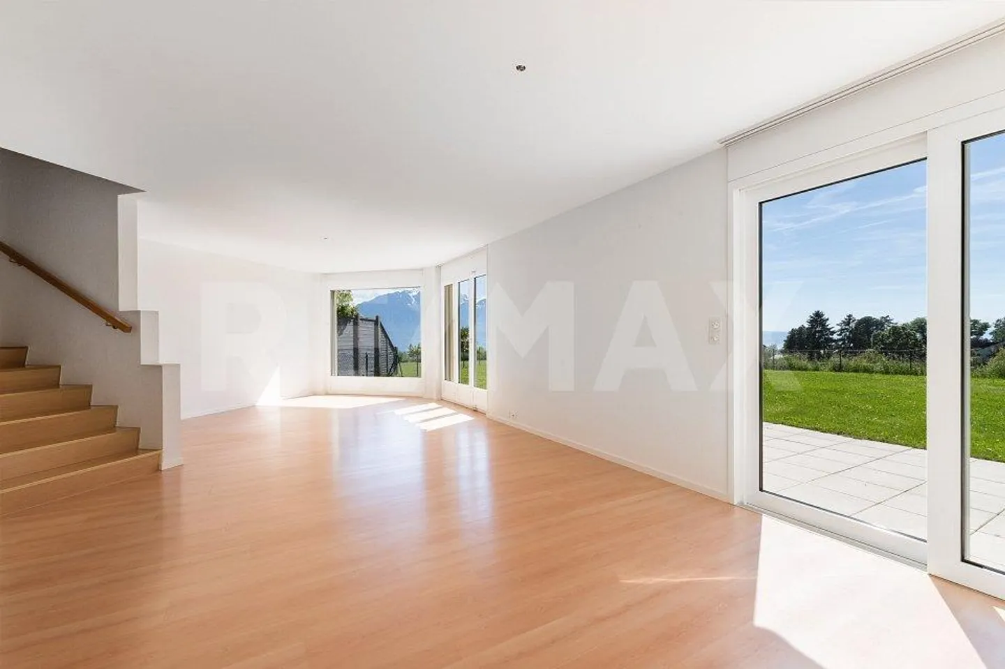 Magnificent Family Home with Panoramic Lake View - Photo 3 of 8