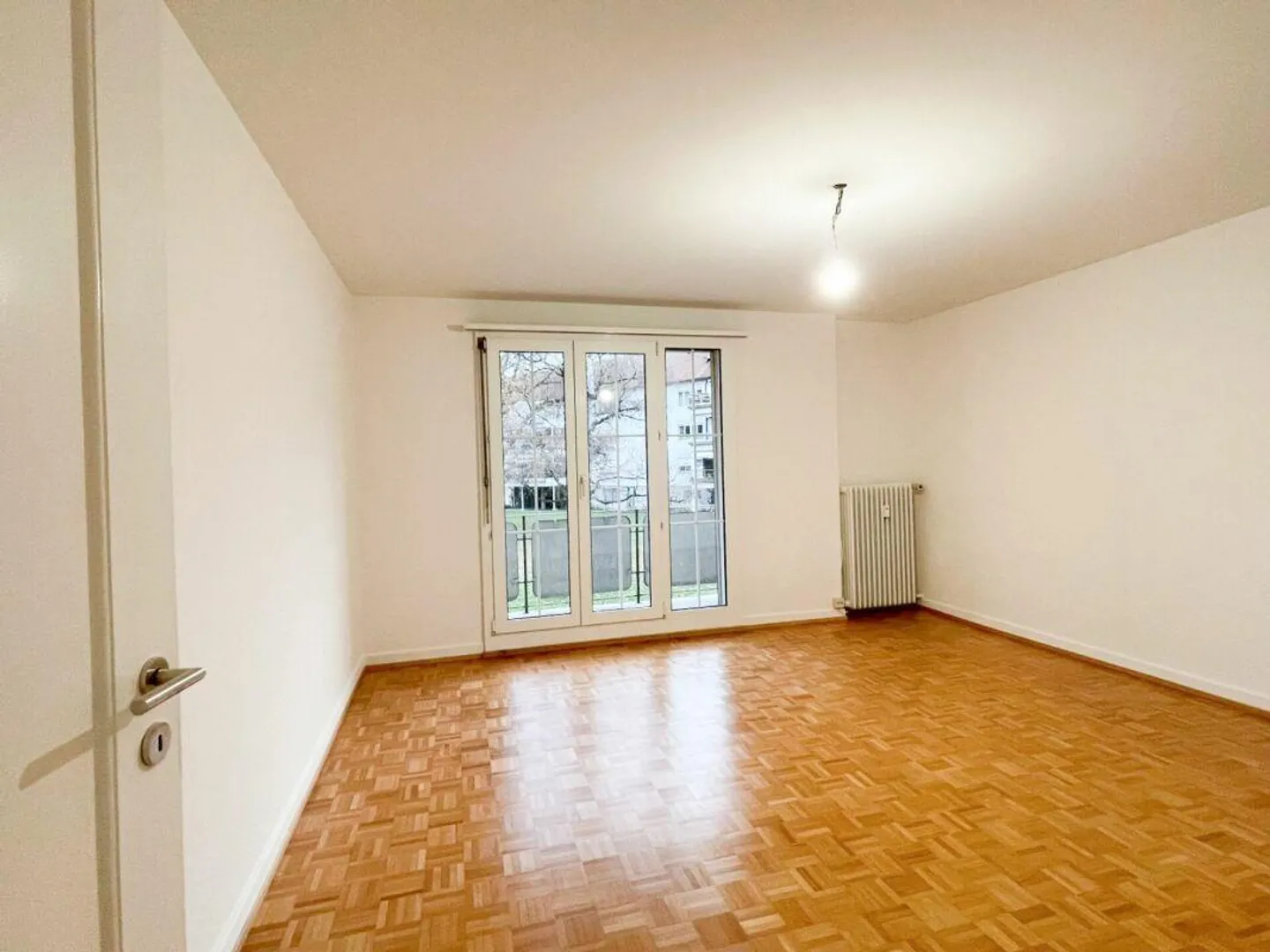 appartement charmant, fraîchement rénové dans un emplacement central à Frauenfeld - Photo 5 sur 8