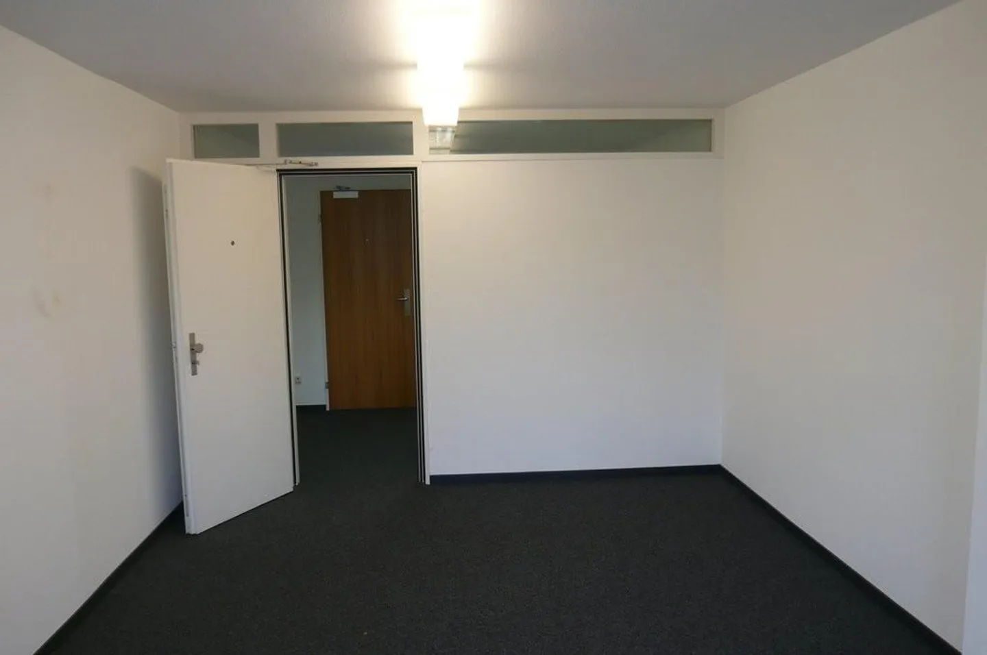 Travailler au cœur du centre de Laufener - Photo 2 sur 4