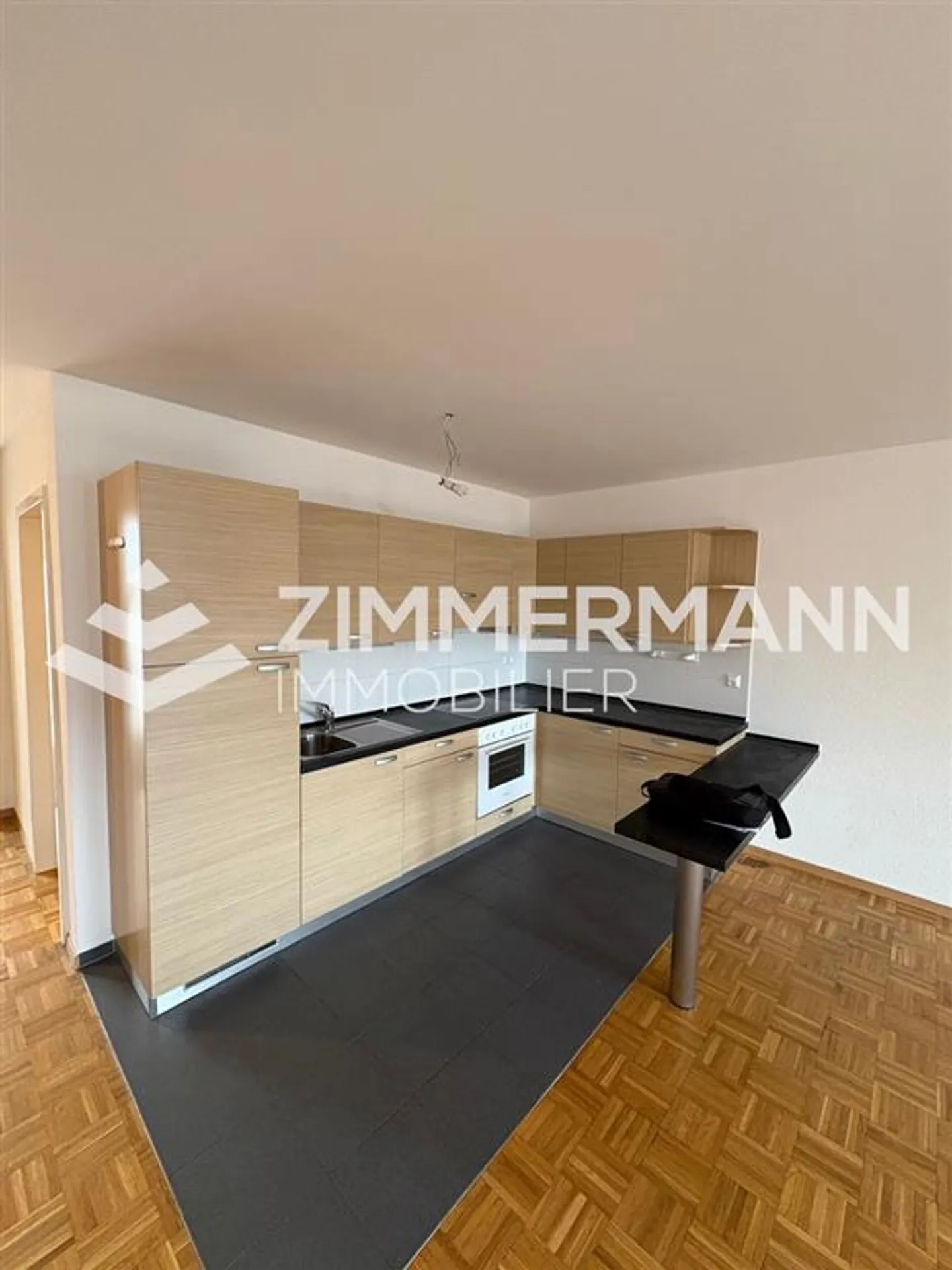 Offices,1,55 - Photo 2 of 5