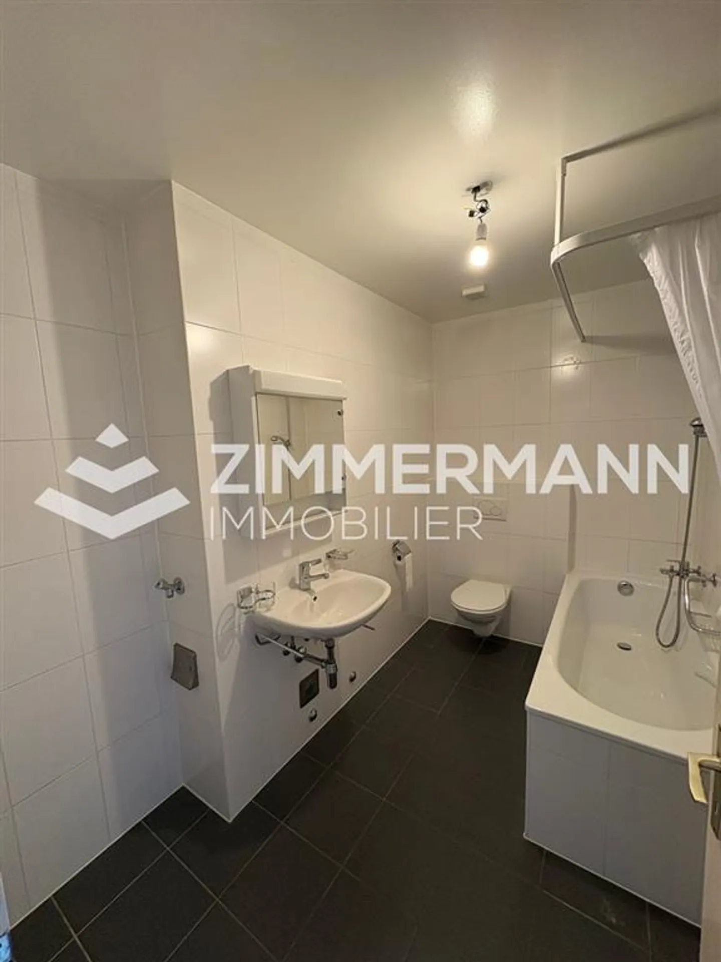 Offices,1,55 - Photo 3 of 5