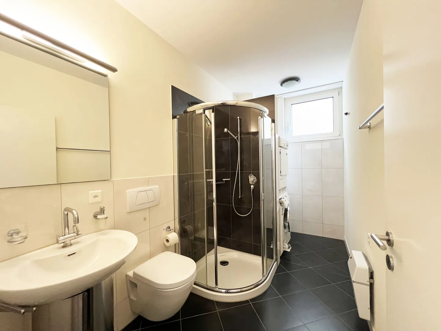 Condominium dans un emplacement idyllique - tranquillité, style et vues dégagées - Photo 2 sur 8