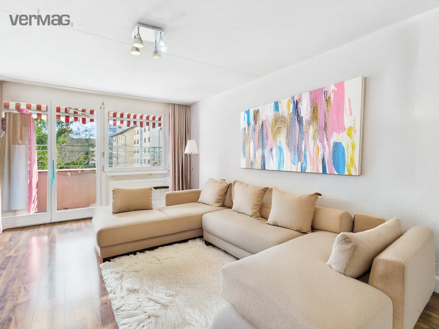 Your Family Home: 4.5-Room Apartment in Horgen - Photo 1 of 11