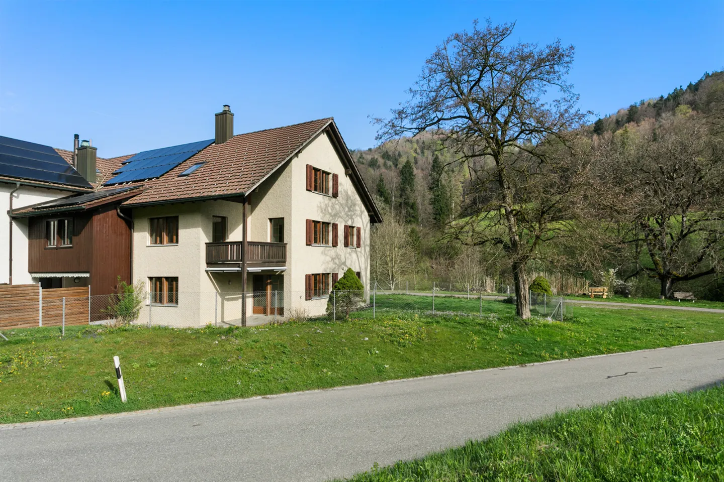 Arrive, Slow Down and Feel Good - Photo 2 of 8