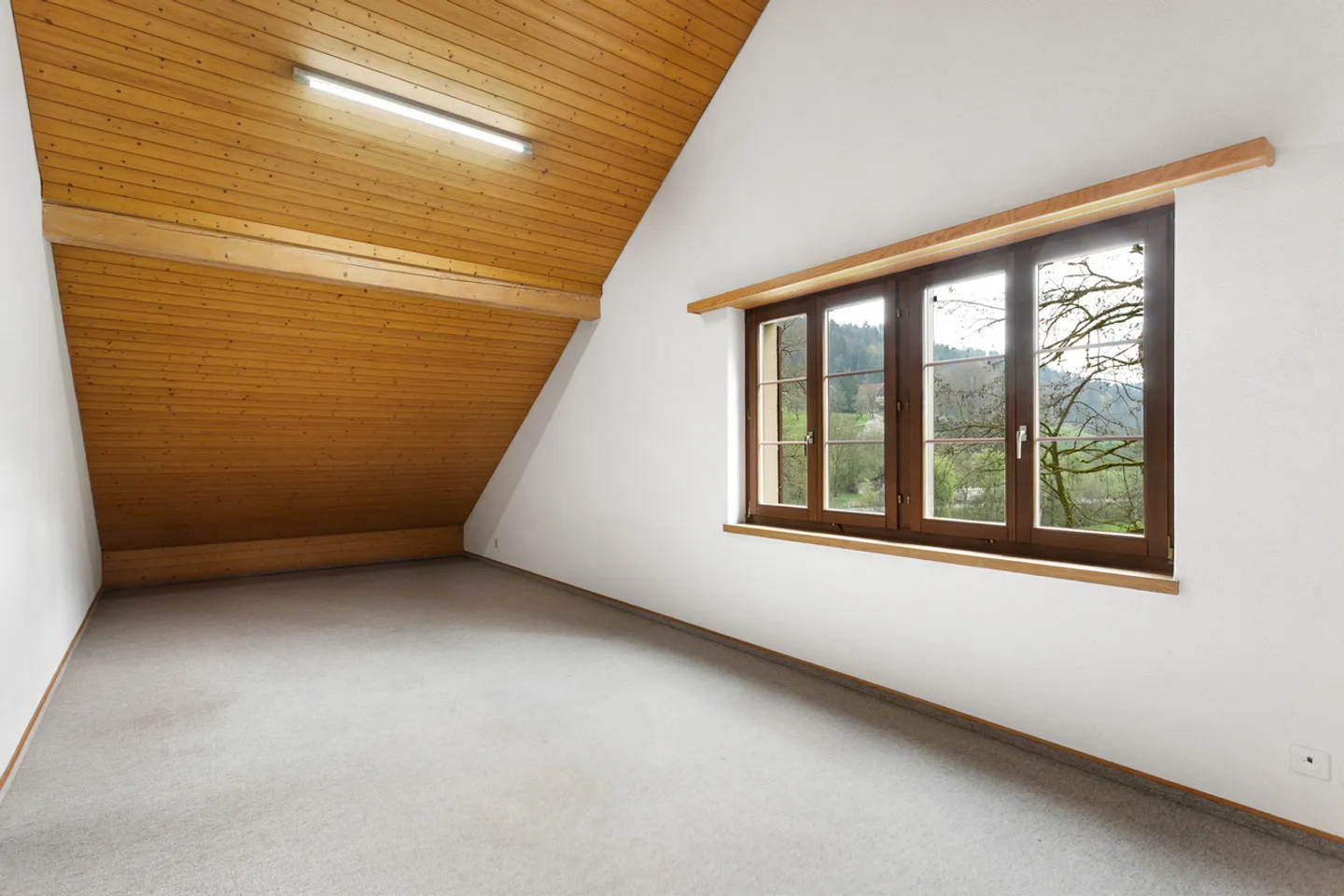 Arrive, Slow Down and Feel Good - Photo 5 of 8