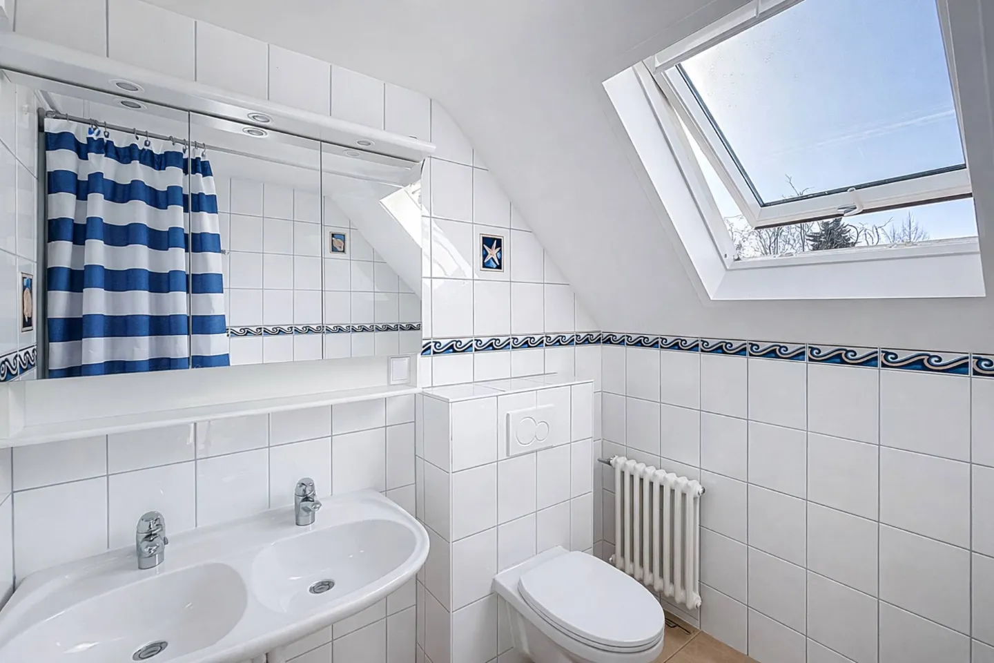 Élégante villa familiale avec piscine intérieure, sauna et hammam - Photo 9 sur 11