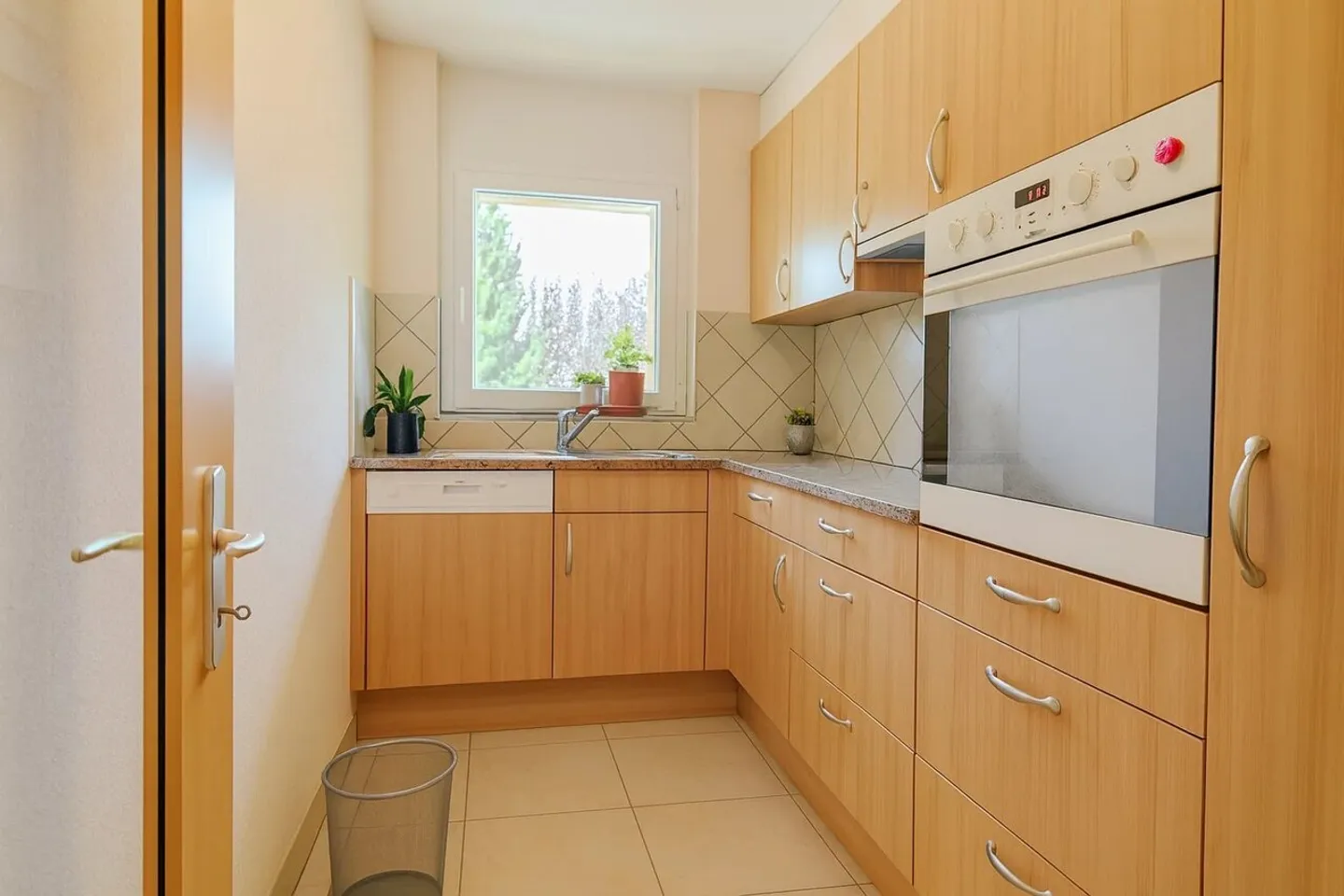 Residence with three apartments on the Crans-Montana golf course - Photo 13 of 13