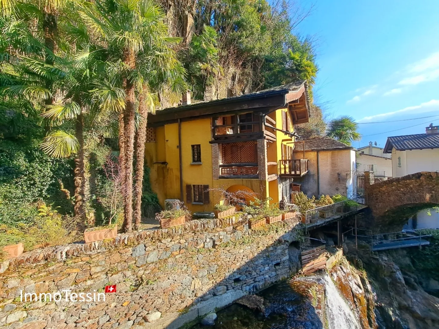 A Jewel in Brissago: The Historic Mill of Brissago Completely Converted into a Residential House - Photo 2 of 13