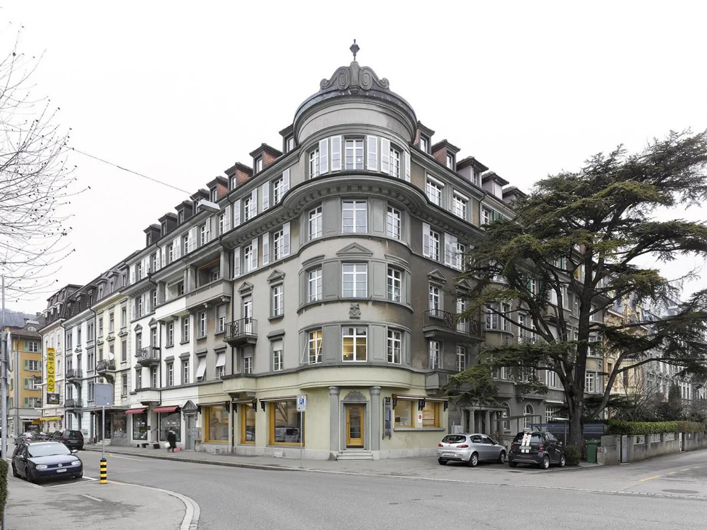 Vielseitige Gewerbefläche in Biel - Foto 1 von 4