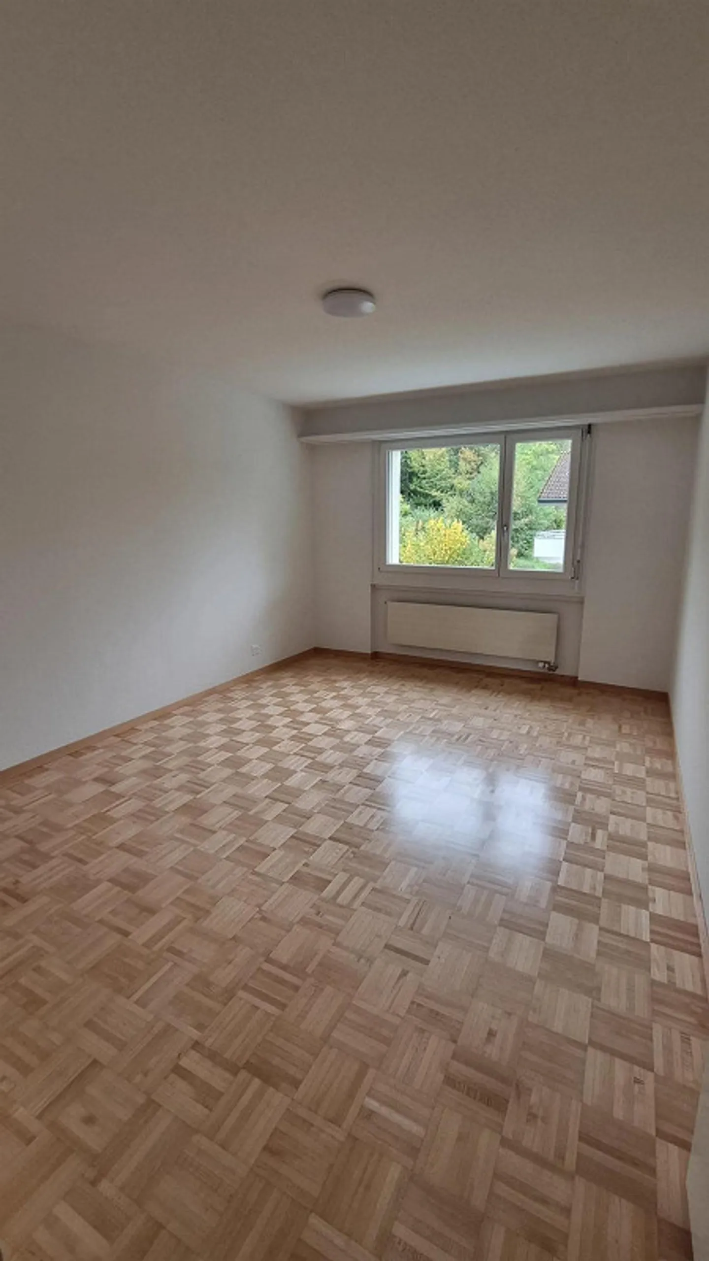 Appartamento moderno di 4,5 stanze in una posizione tranquilla - Foto 5 di 8