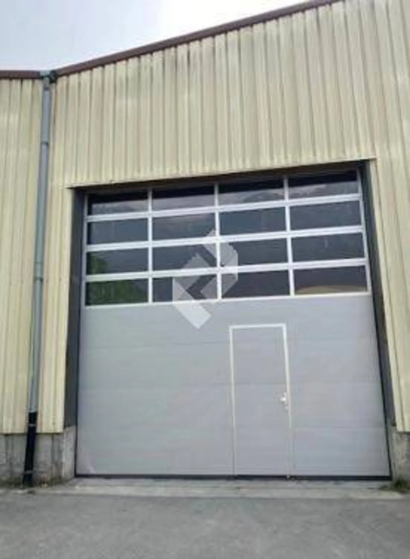 Lagerhalle zur Miete - Gewerbe- und Industriezone Charrat - Foto 7 von 9