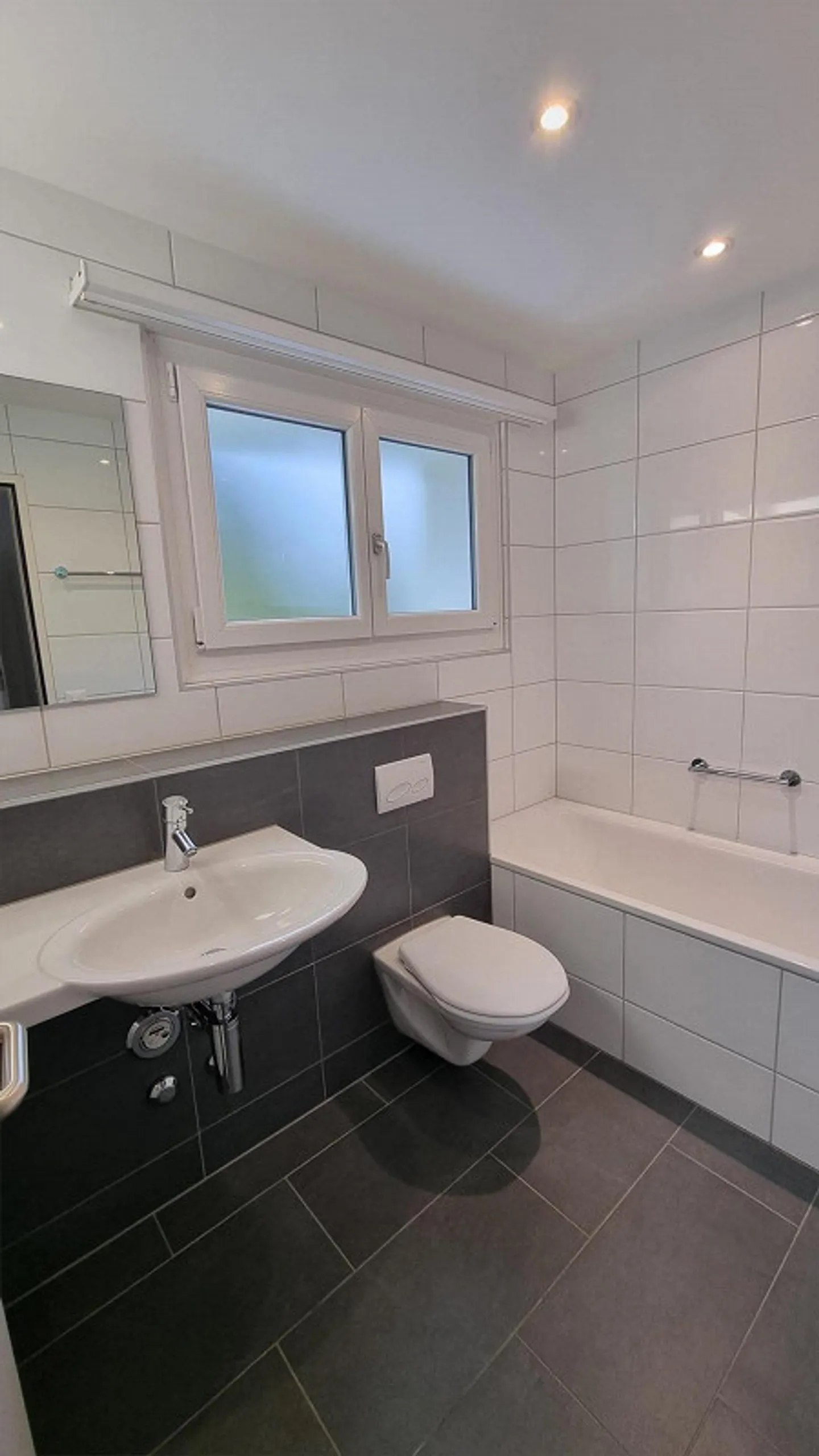 Appartamento moderno di 4,5 stanze in una posizione tranquilla - Foto 6 di 8