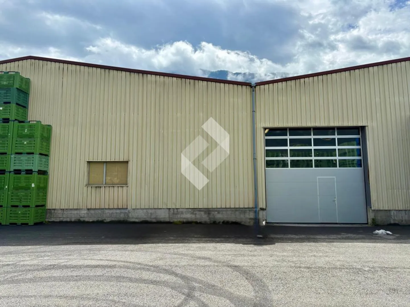 Lagerhalle zur Miete - Gewerbe- und Industriezone Charrat - Foto 4 von 9