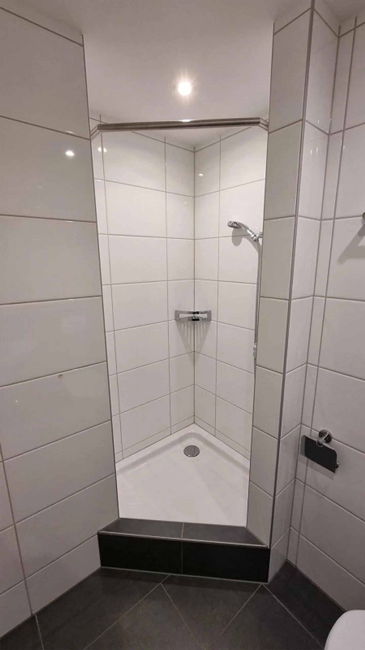 Appartamento moderno di 4,5 stanze in una posizione tranquilla - Foto 7 di 8