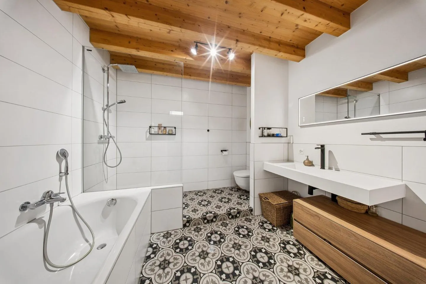 Exklusivität - Außergewöhnliches Loft - Foto 8 von 13