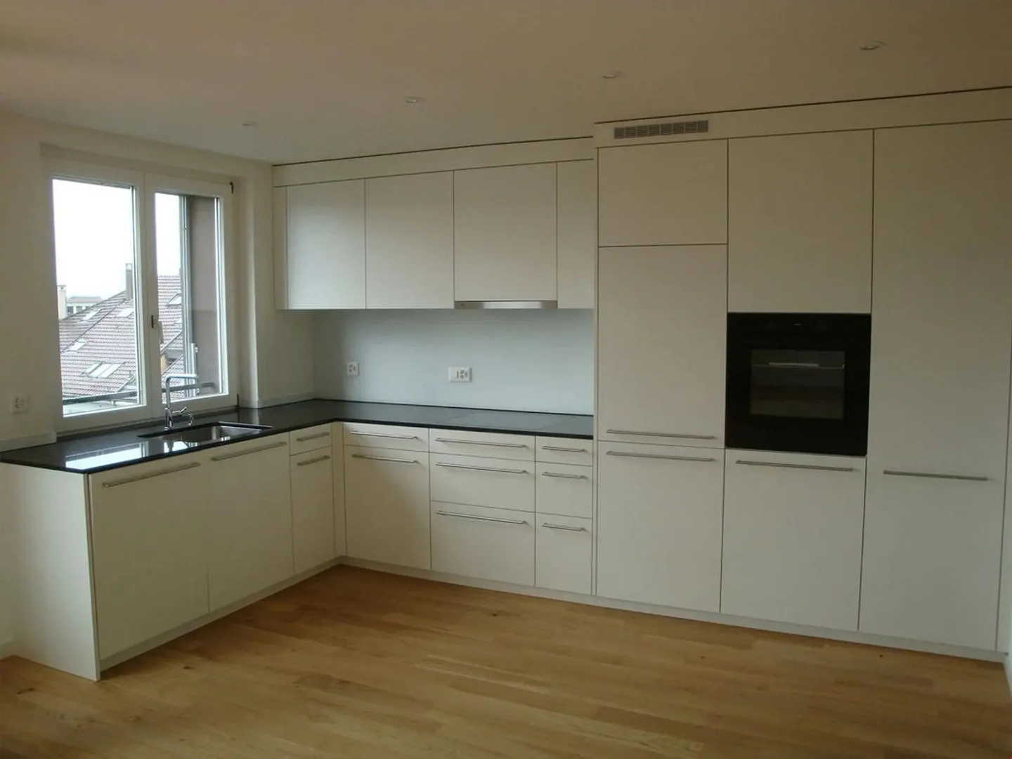 Über den Dächern von Solothurn - Dachwohnung wartet auf neue Mieter - Foto 1 di 7