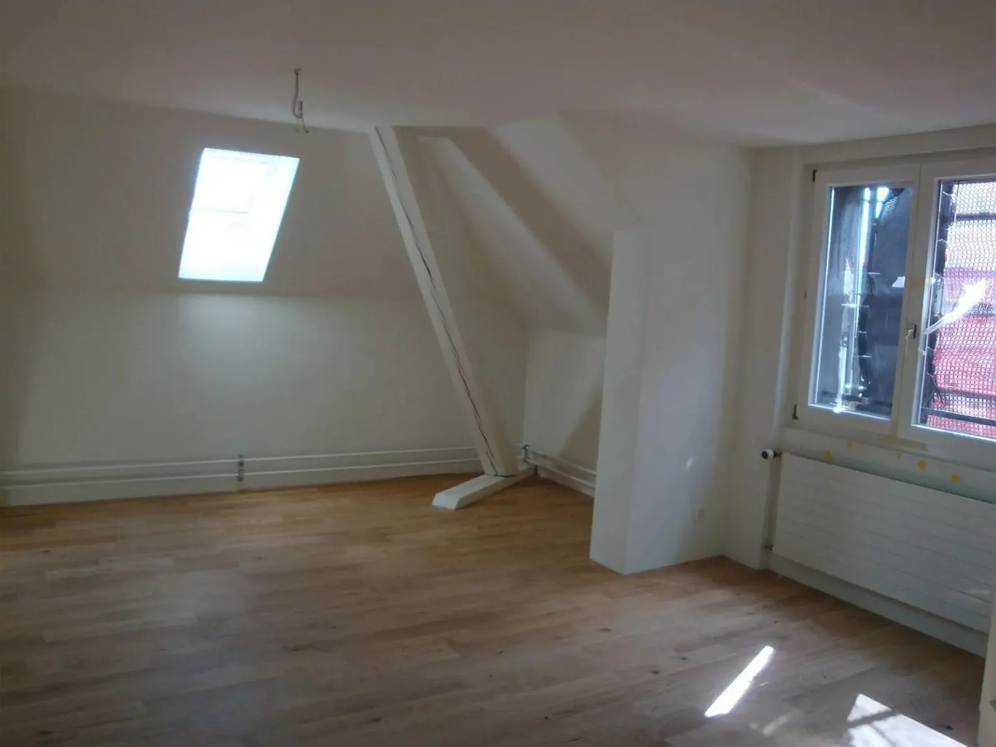 Über den Dächern von Solothurn - Dachwohnung wartet auf neue Mieter - Foto 3 di 7