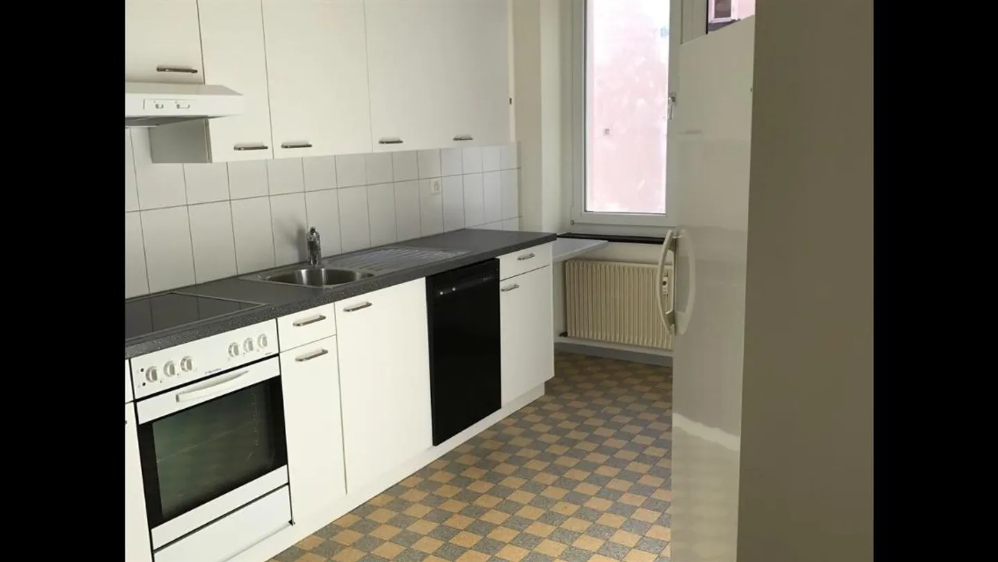 Geräumige 4-Zimmer Wohnung - Foto 4 von 9