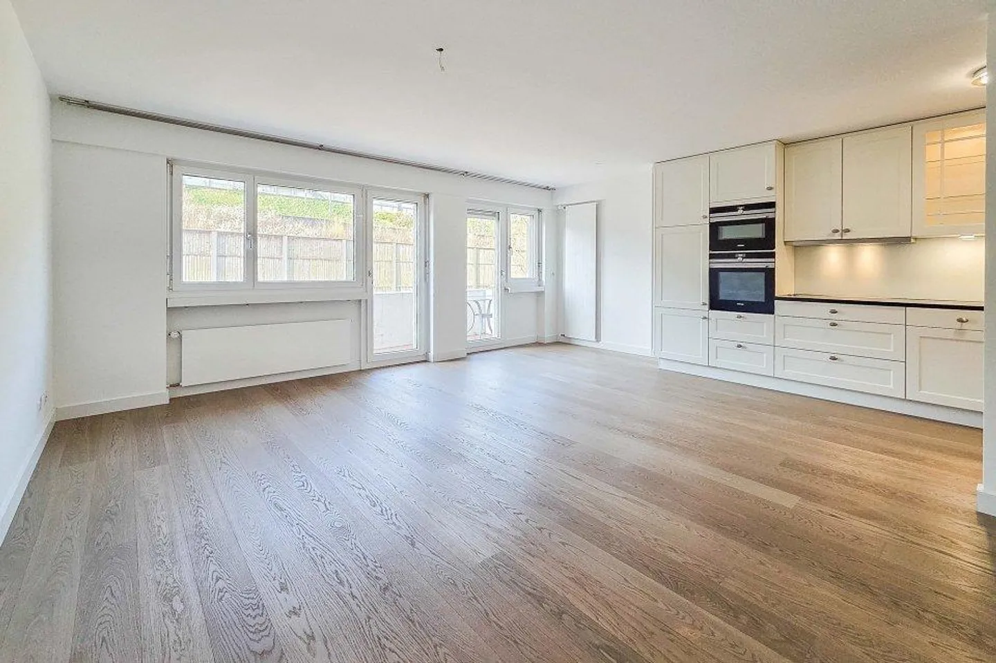 Logement abordable ou bien d'investissement - Appartement rénové et lumineux de 3,5 pièces - Photo 1 sur 12