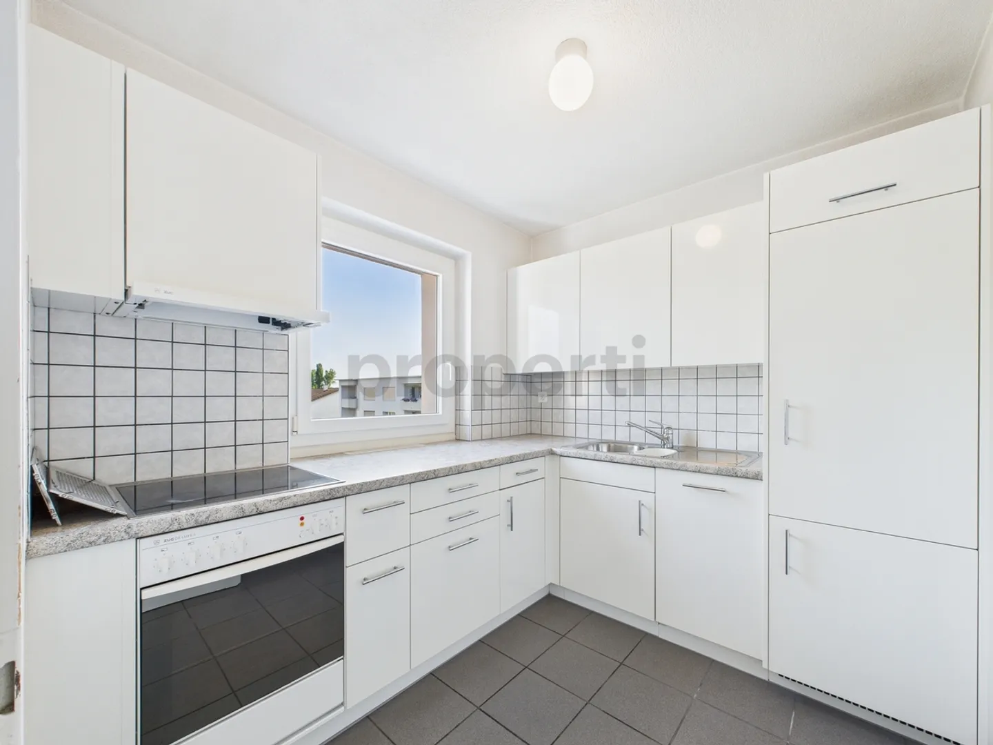 Gemütliche 3.5-Zimmer Wohnung mit Balkon in Salmsach - Foto 2 von 8