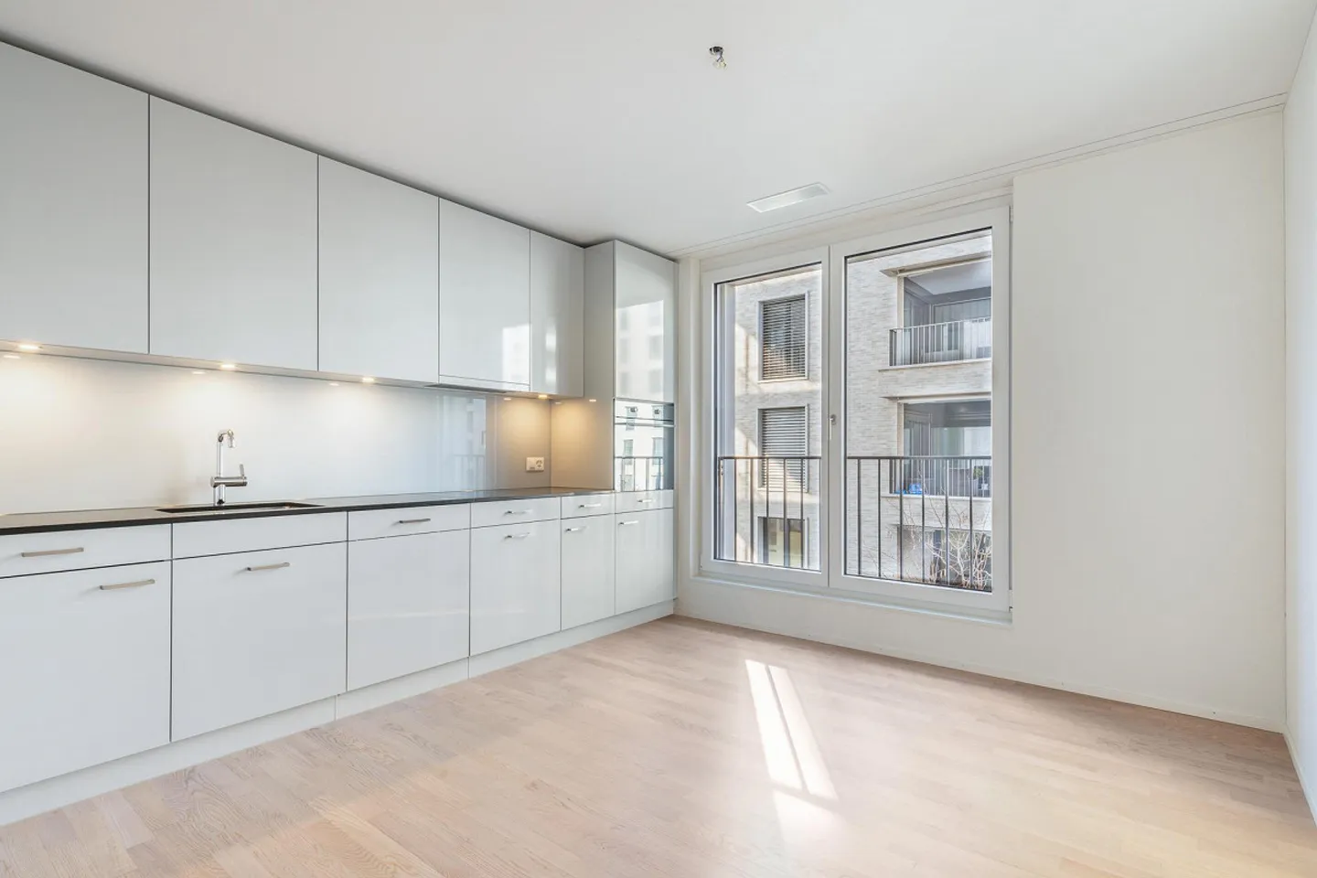 IM GUSS - Living with a Sense of Home - Photo 2 of 6