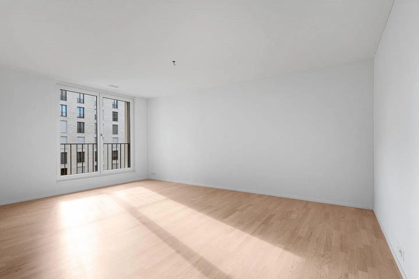 IM GUSS - Living with a Sense of Home - Photo 4 of 6