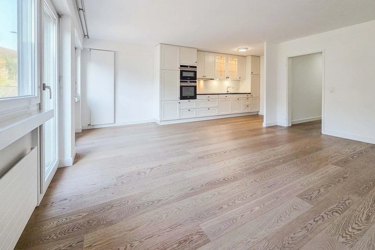 Logement abordable ou bien d'investissement - Appartement rénové et lumineux de 3,5 pièces - Photo 3 sur 12
