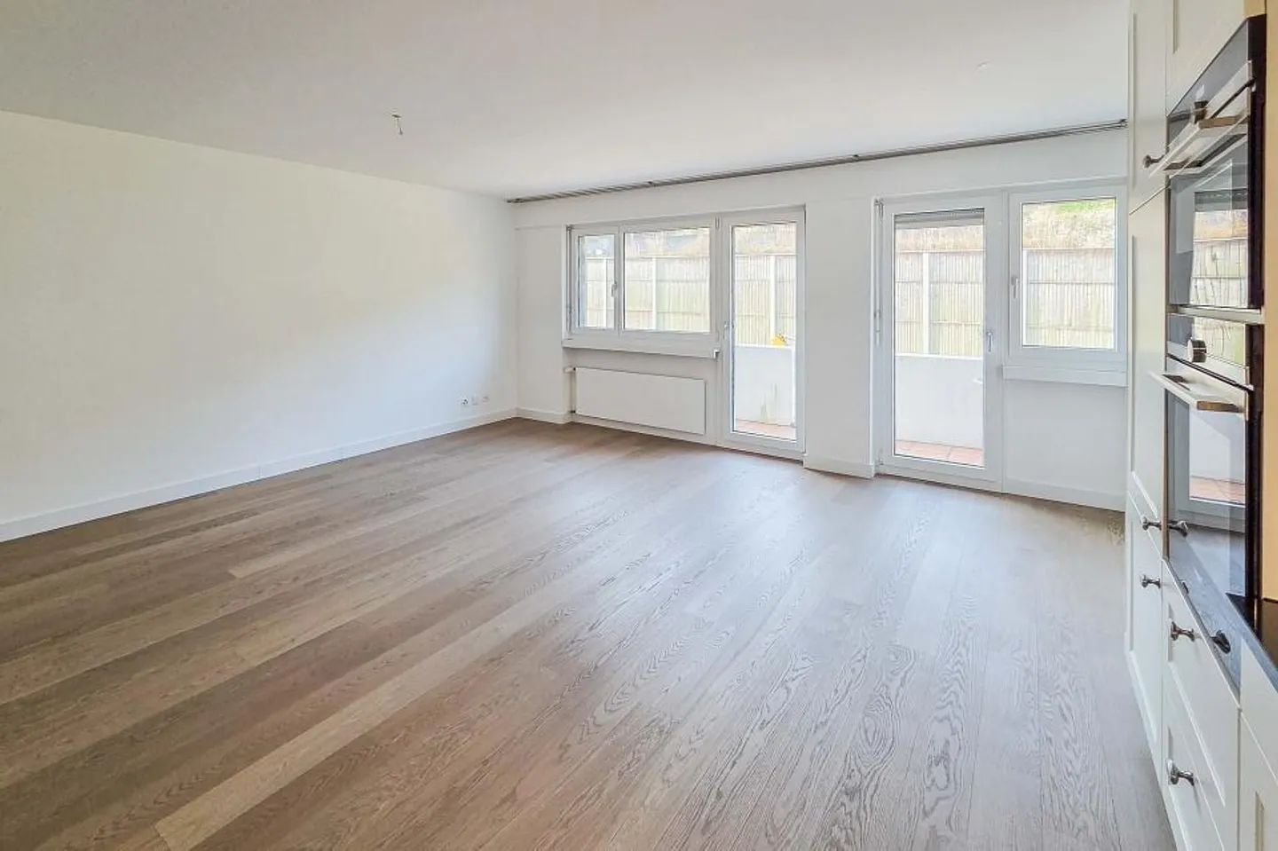 Logement abordable ou bien d'investissement - Appartement rénové et lumineux de 3,5 pièces - Photo 4 sur 12