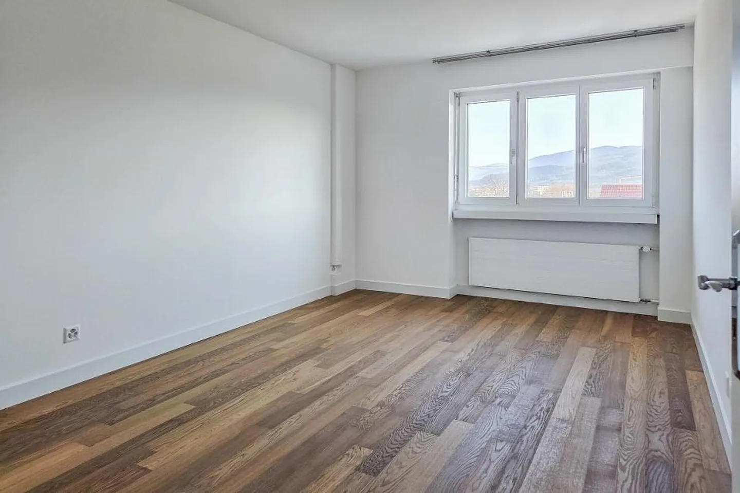 Logement abordable ou bien d'investissement - Appartement rénové et lumineux de 3,5 pièces - Photo 9 sur 12
