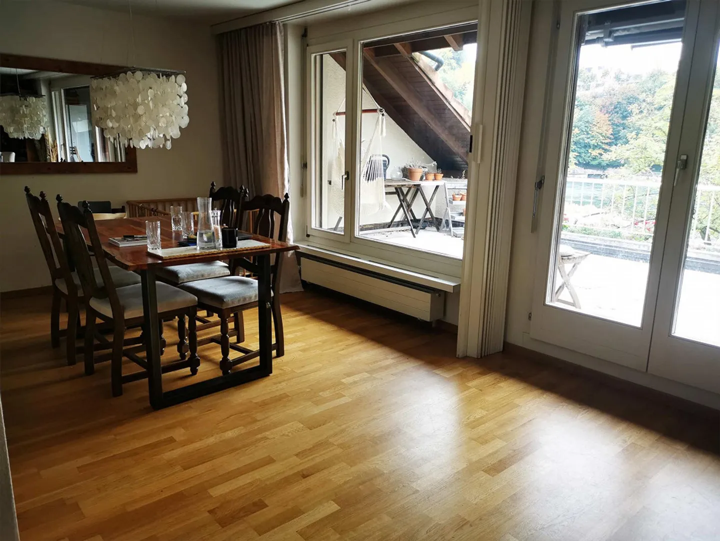 4.5 Room Apartment Directly on the Aare, Near the Train Station - Photo 3 of 10