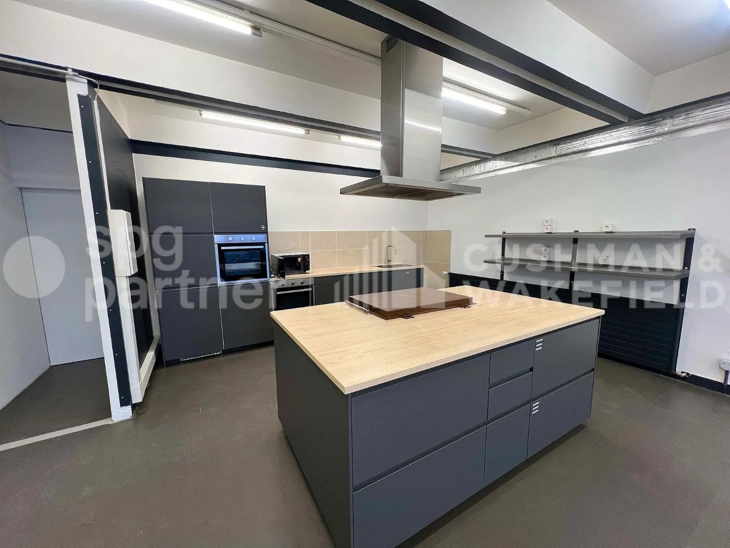 Spazio industriale e artigianale attrezzato di 1.470 m² a Petit-Lancy - Foto 7 di 13