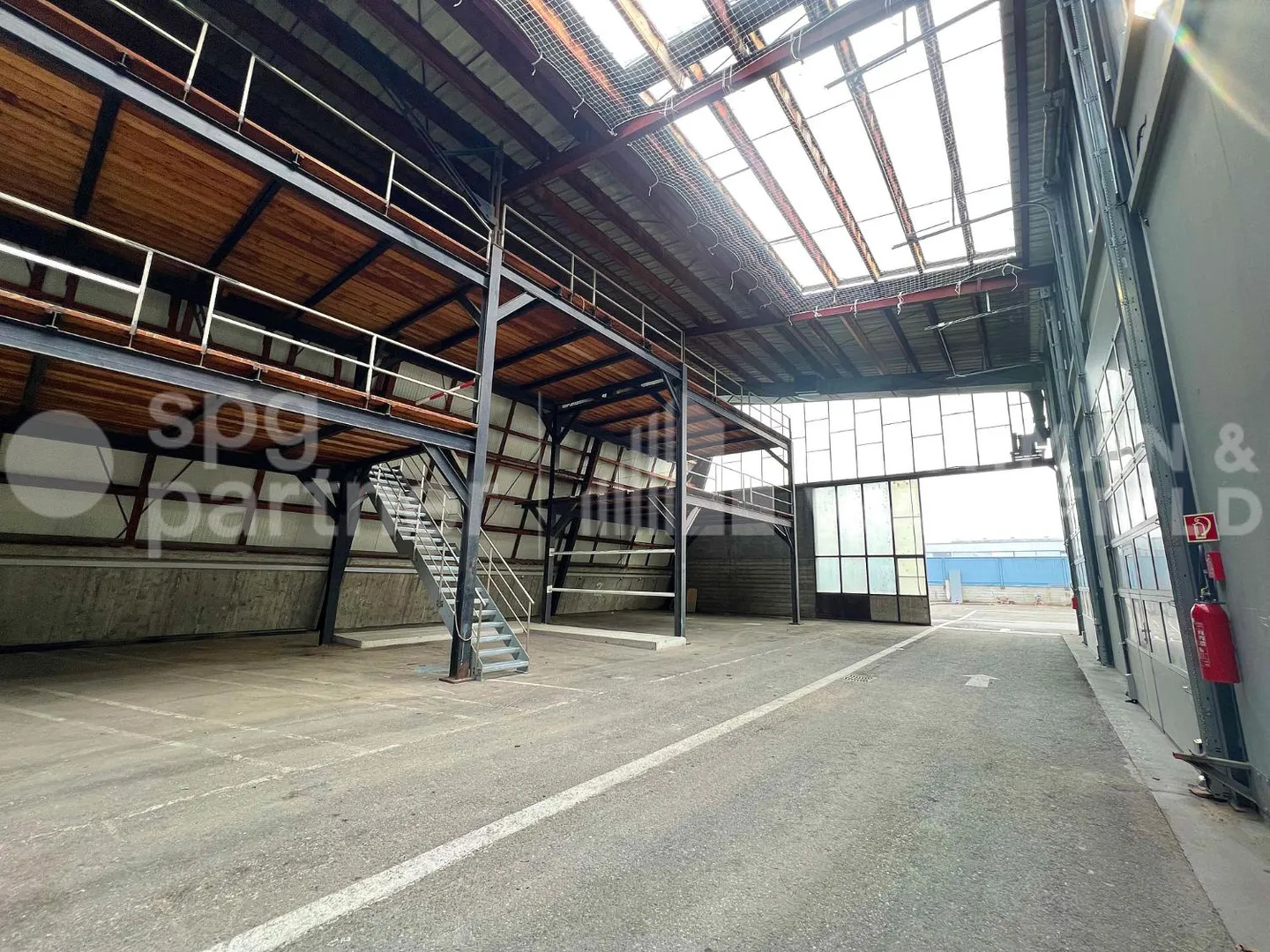 Spazio industriale e artigianale attrezzato di 1.470 m² a Petit-Lancy - Foto 8 di 13