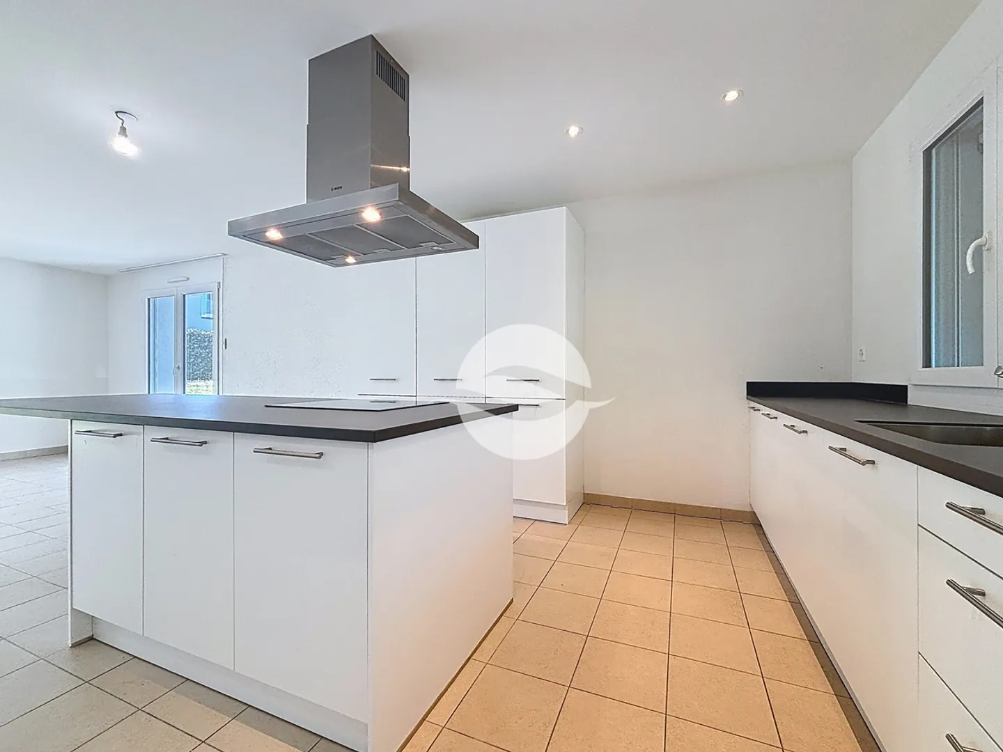 Semi-Detached House 8 Rooms - Photo 2 of 21