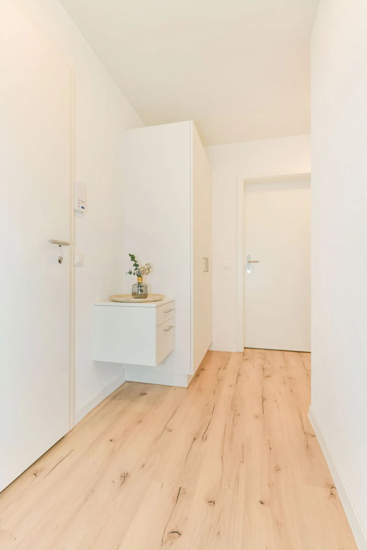 Dreamlike View I 3.5-Room Penthouse Apartment - Photo 5 of 10