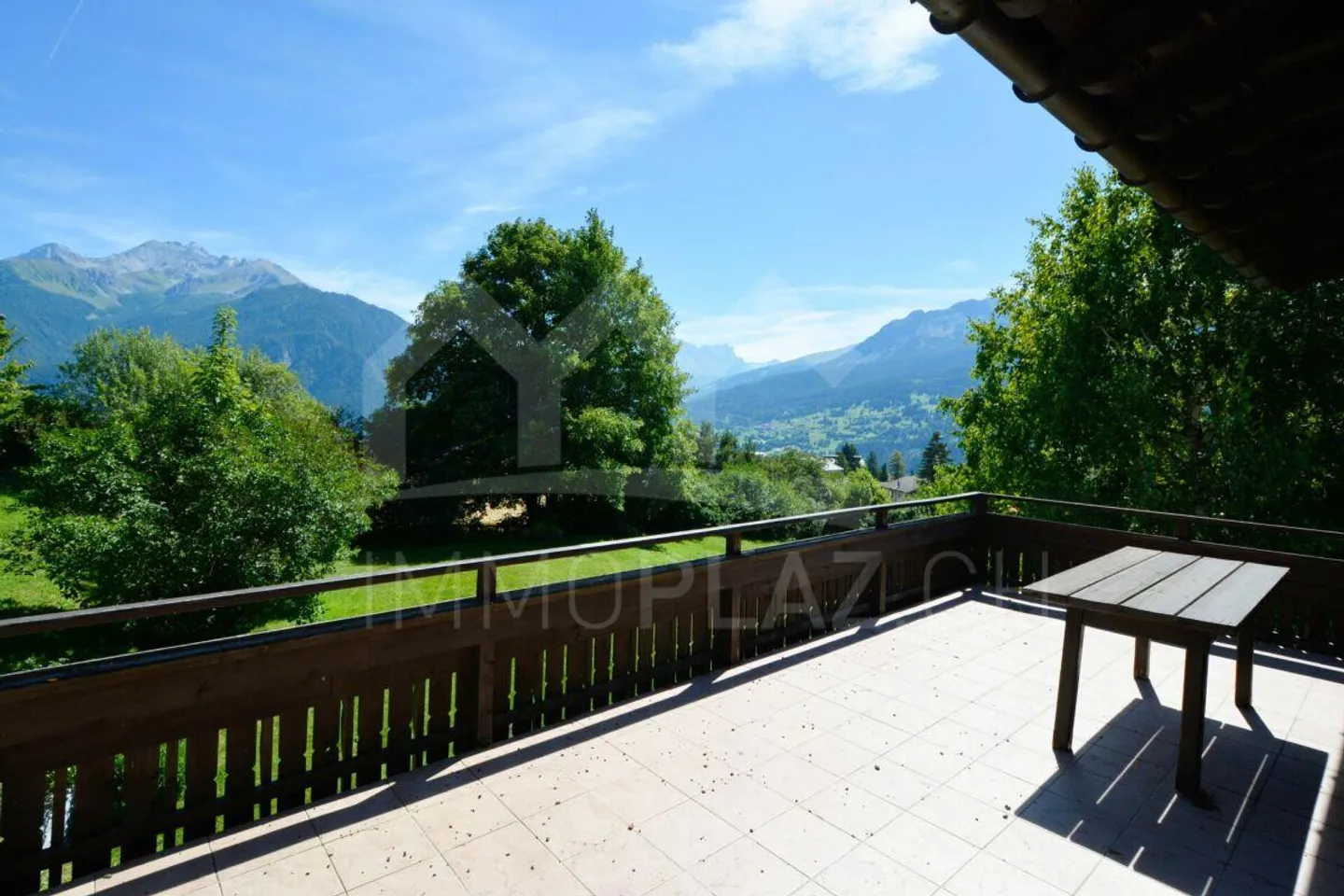 Grosszügiges Ferienchalet an einzigartiger Lage - Foto 7 von 9