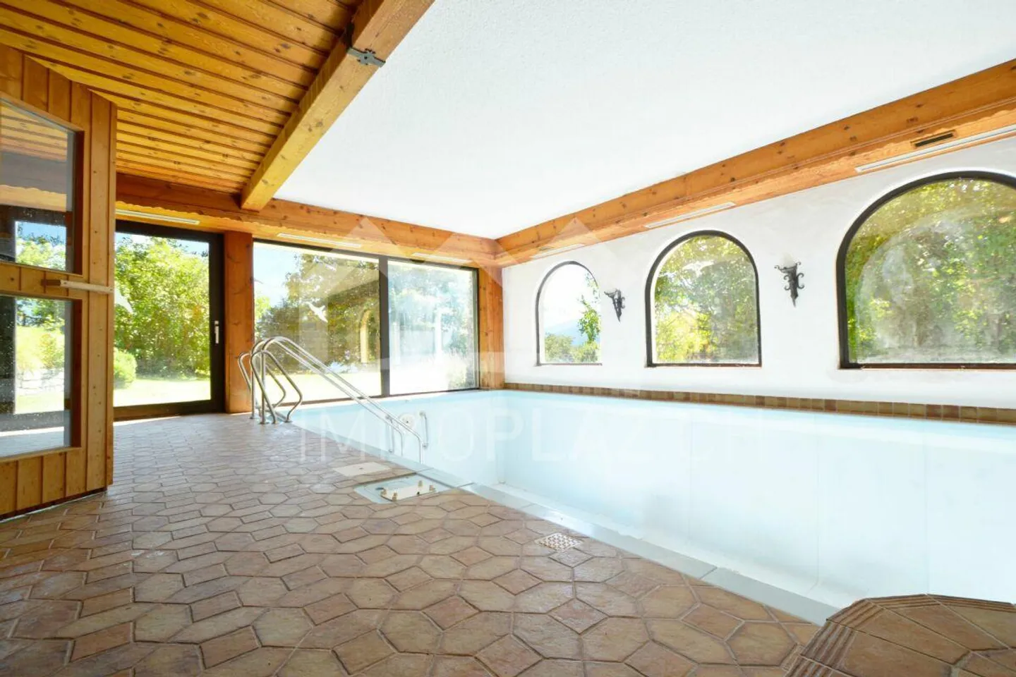 Grosszügiges Ferienchalet an einzigartiger Lage - Foto 4 von 9