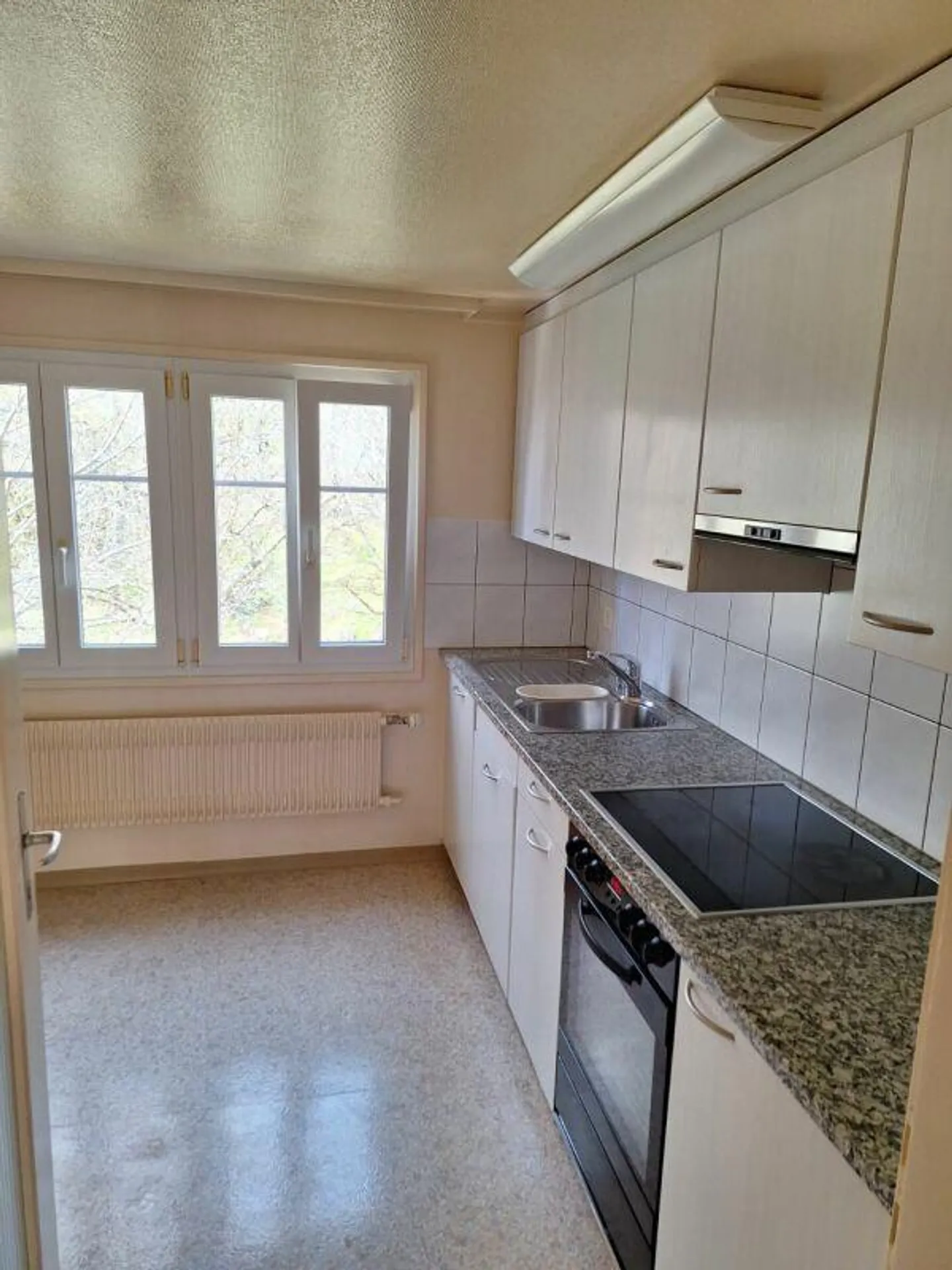 Appartamento accogliente di 3.5 stanze in affitto - Foto 6 di 10