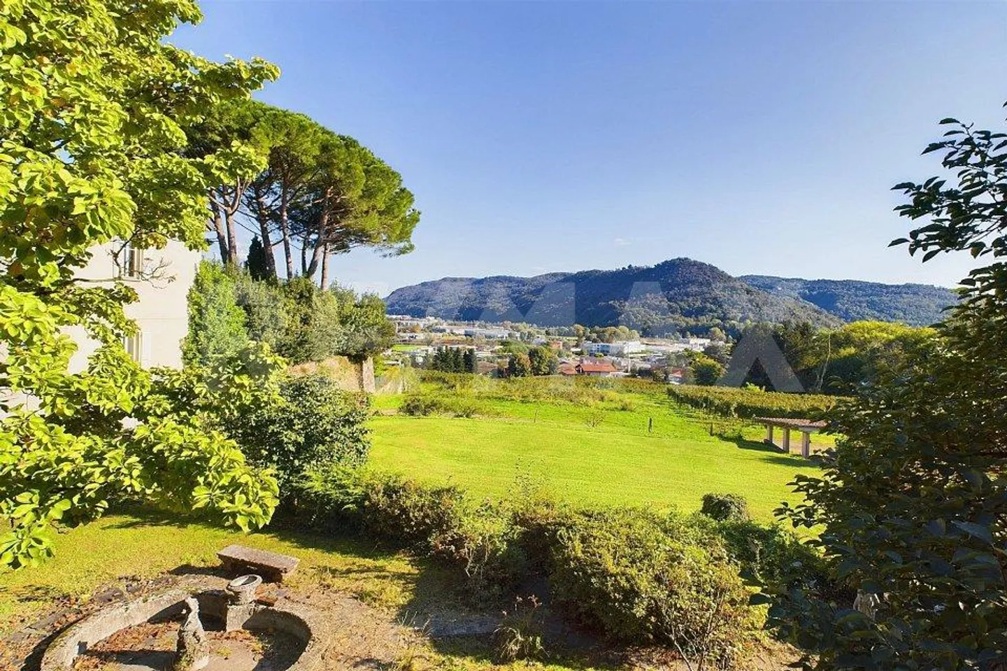 Casa storica con progetto per la costruzione di più appartamenti - Foto 4 di 13