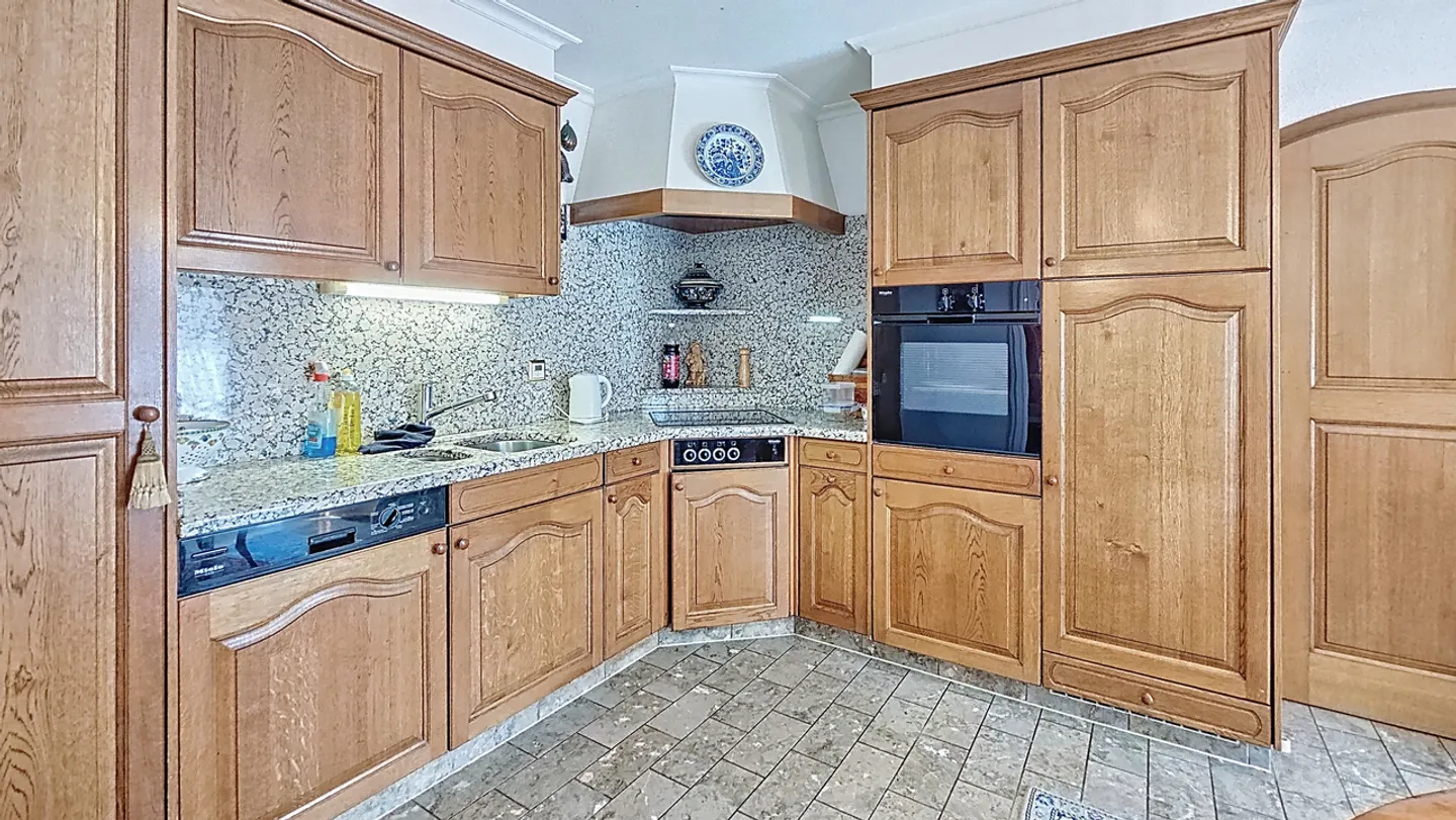 Charmante Villa in Ruhiger Lage - Foto 13 von 13