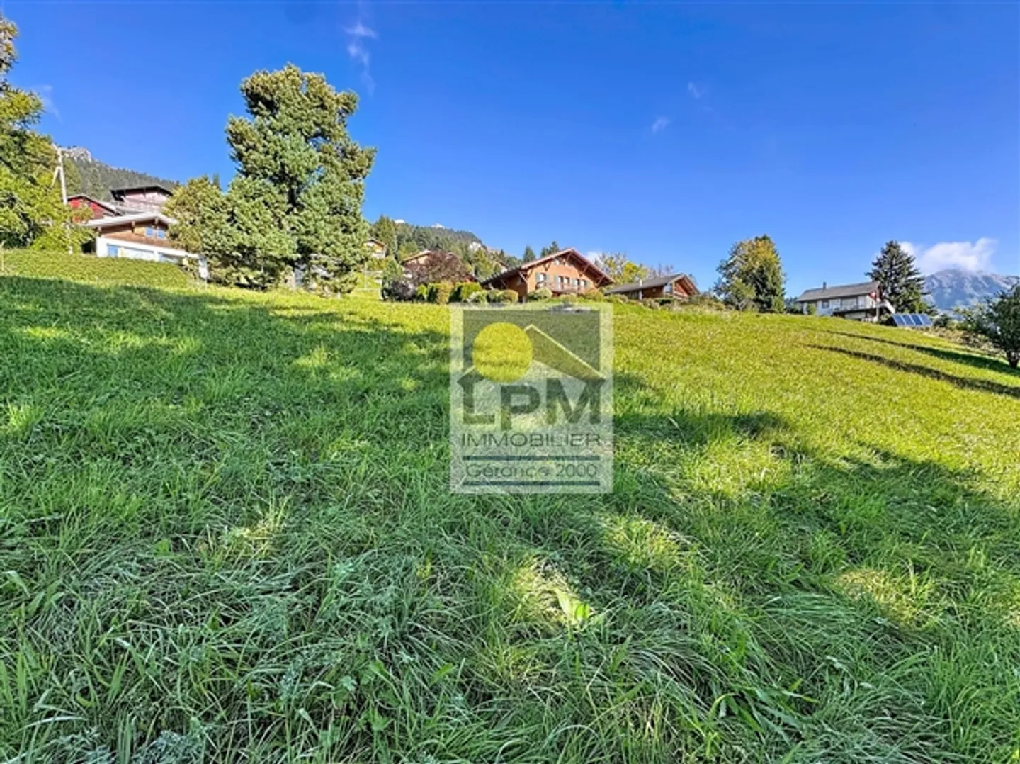 Terrain de construction spacieux et vue panoramique - Photo 4 sur 6