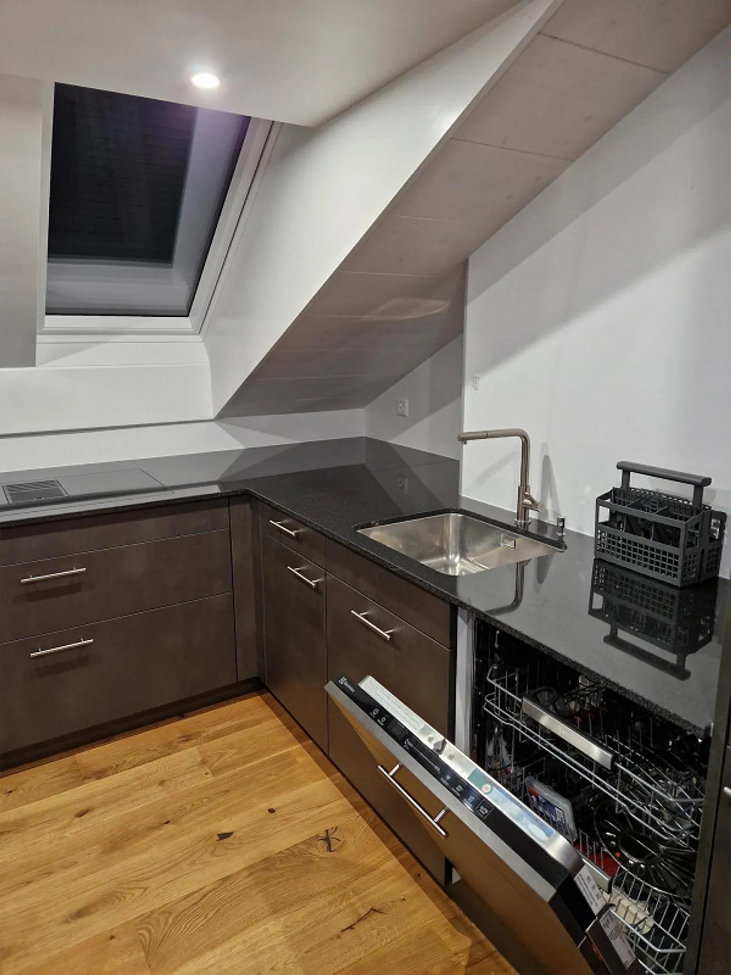 Penthouse - Photo 12 of 14
