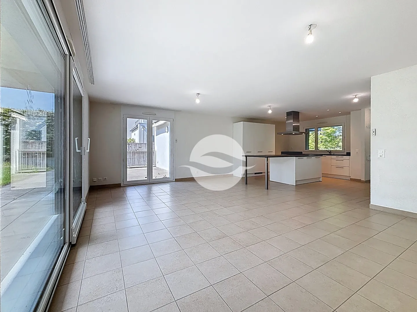 Semi-Detached House 8 Rooms - Photo 5 of 21