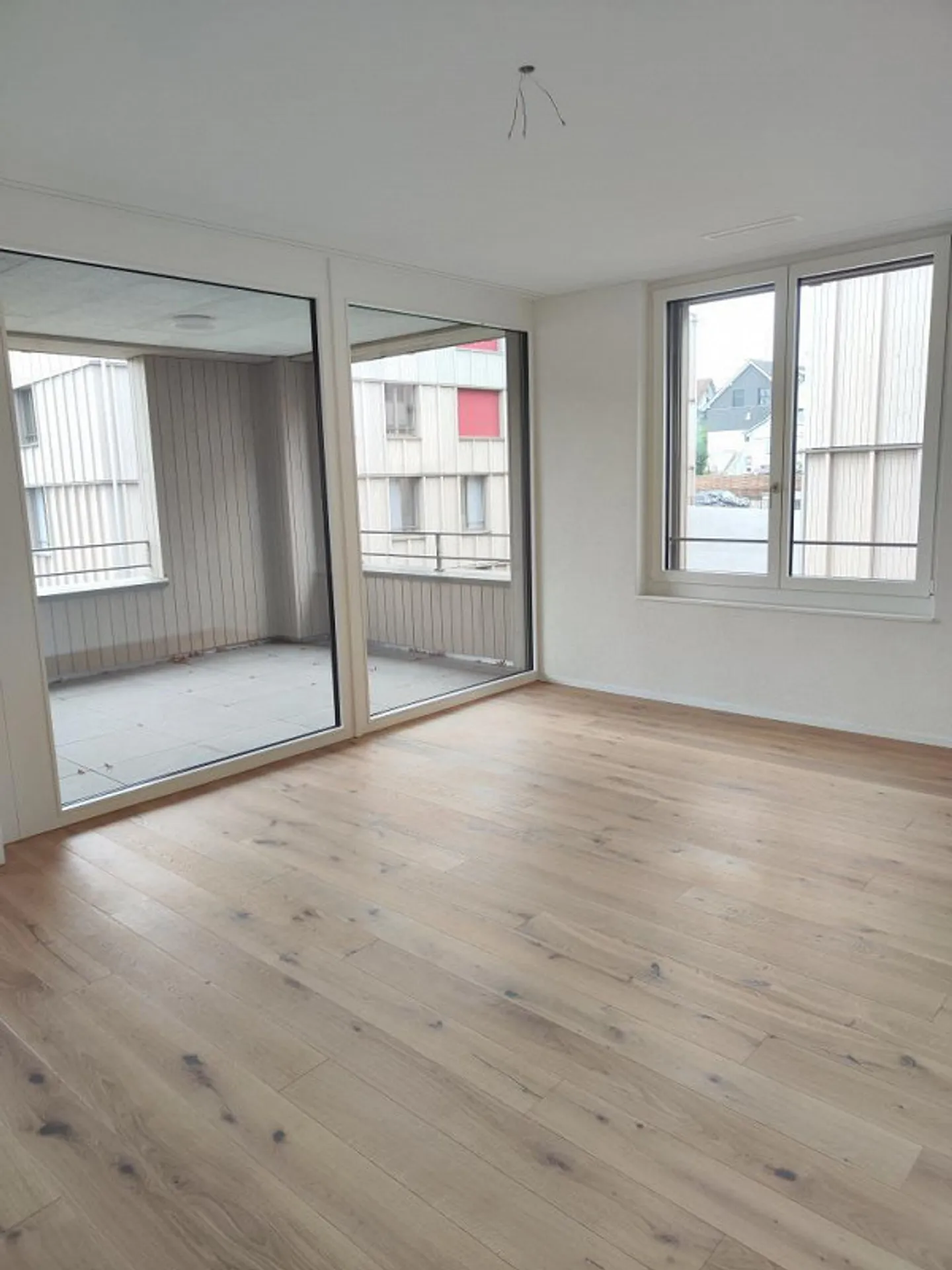 PREMIÈRE OCCUPATION - appartement central de 4,5 pièces au standard de propriété ! - Photo 5 sur 12