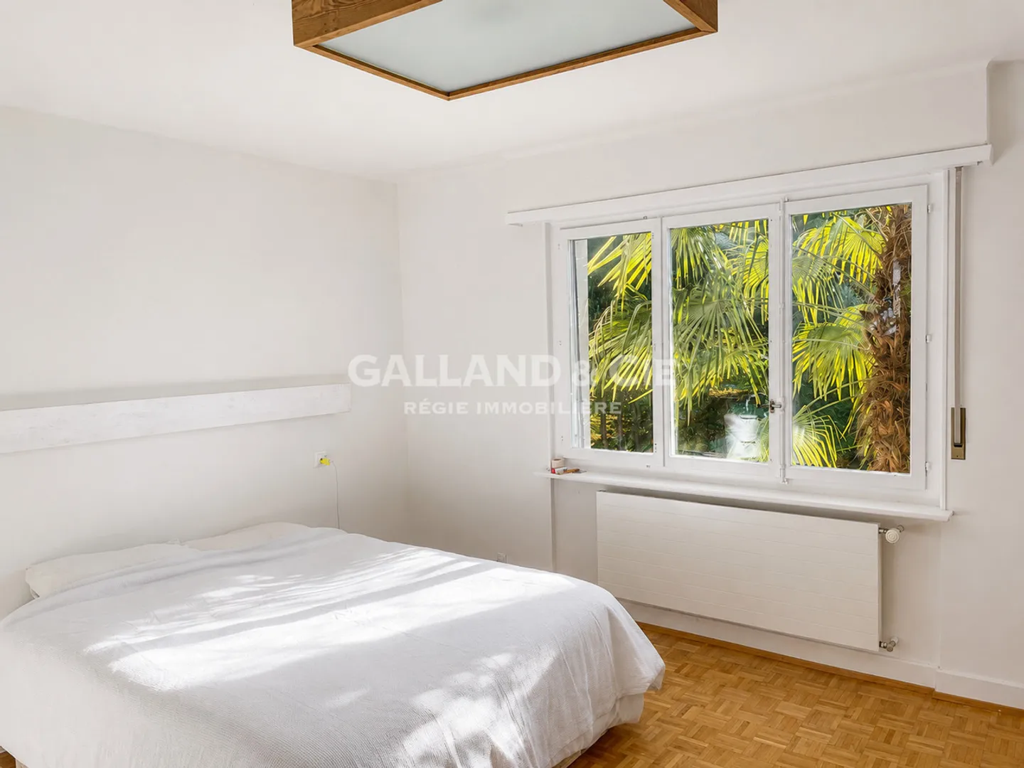 Elegantes Familienhaus mit Garten - Foto 4 von 7