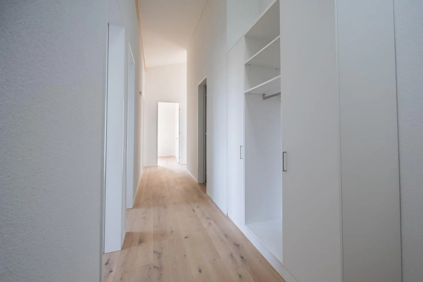 PREMIÈRE OCCUPATION - appartement central de 4,5 pièces au standard de propriété ! - Photo 6 sur 12