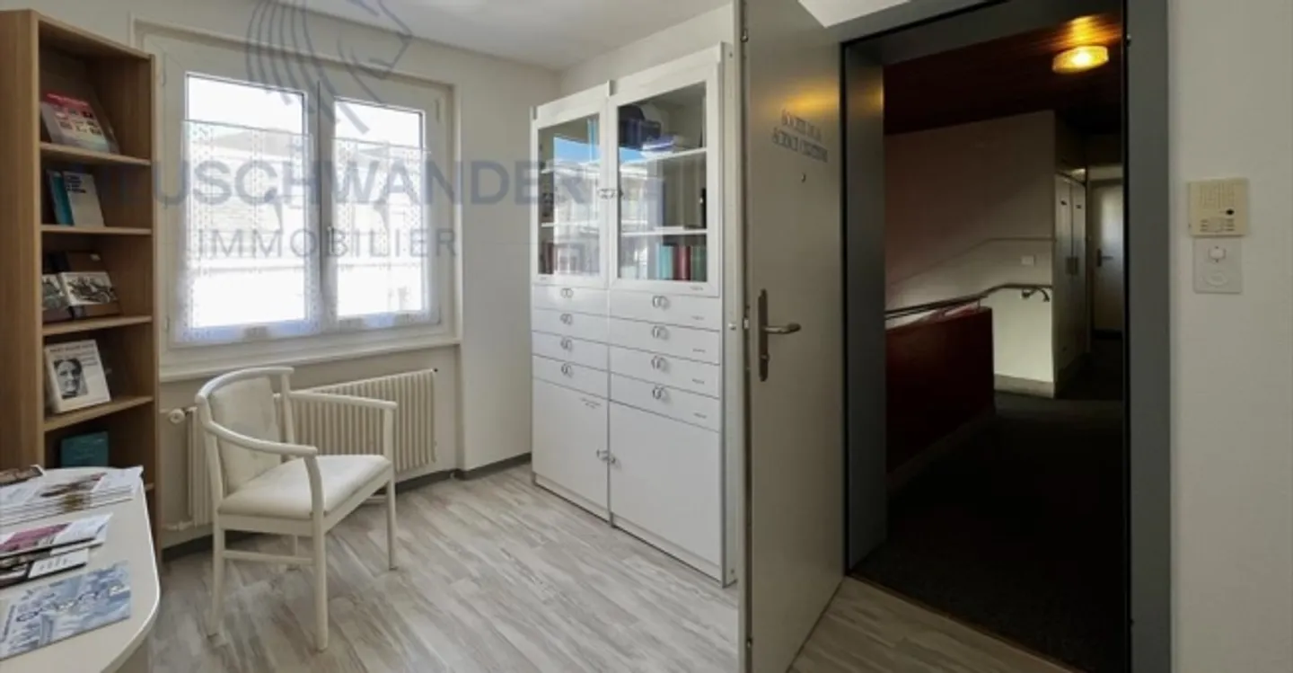 Office space for rent - Photo 10 of 13