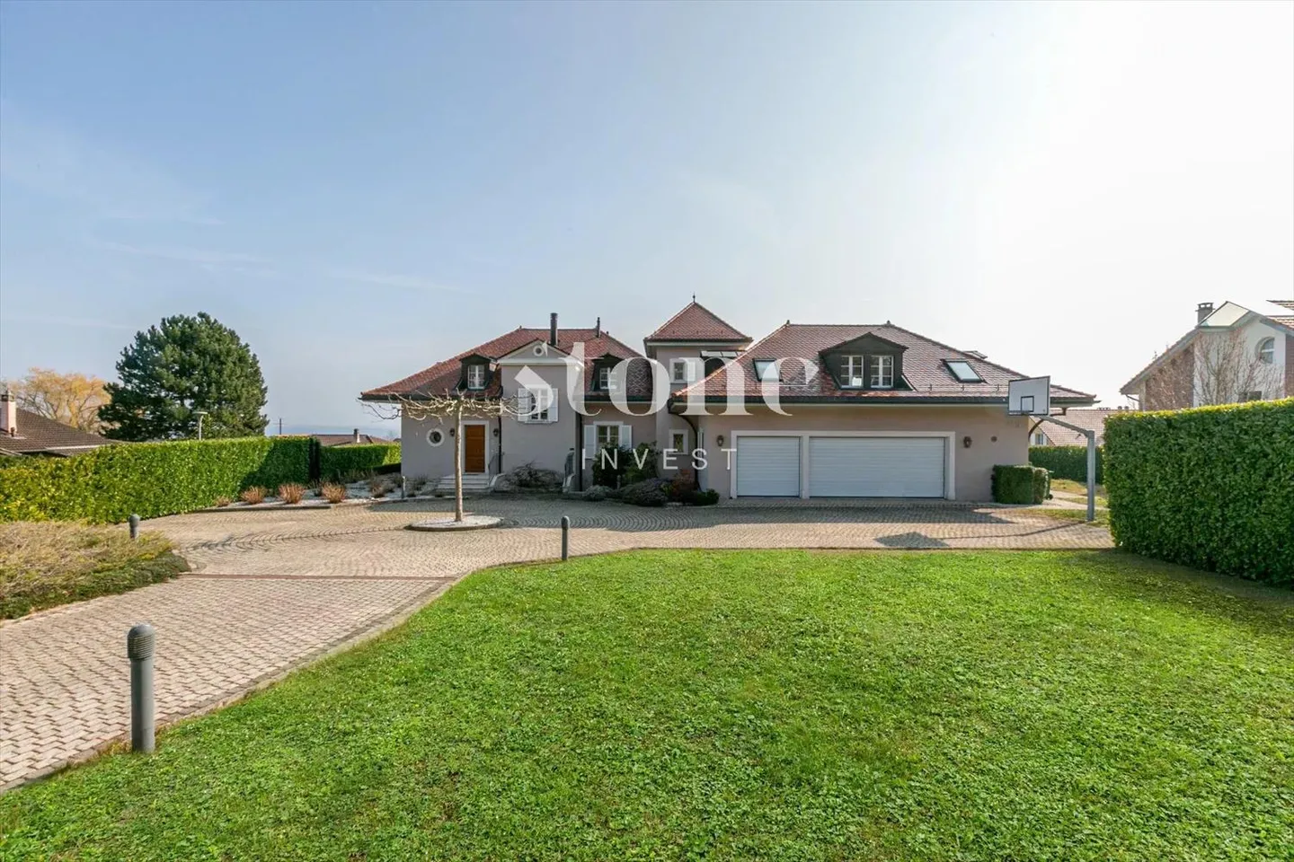 Geräumige Meistervilla mit Seeblick und privatem SPA - Foto 1 von 4