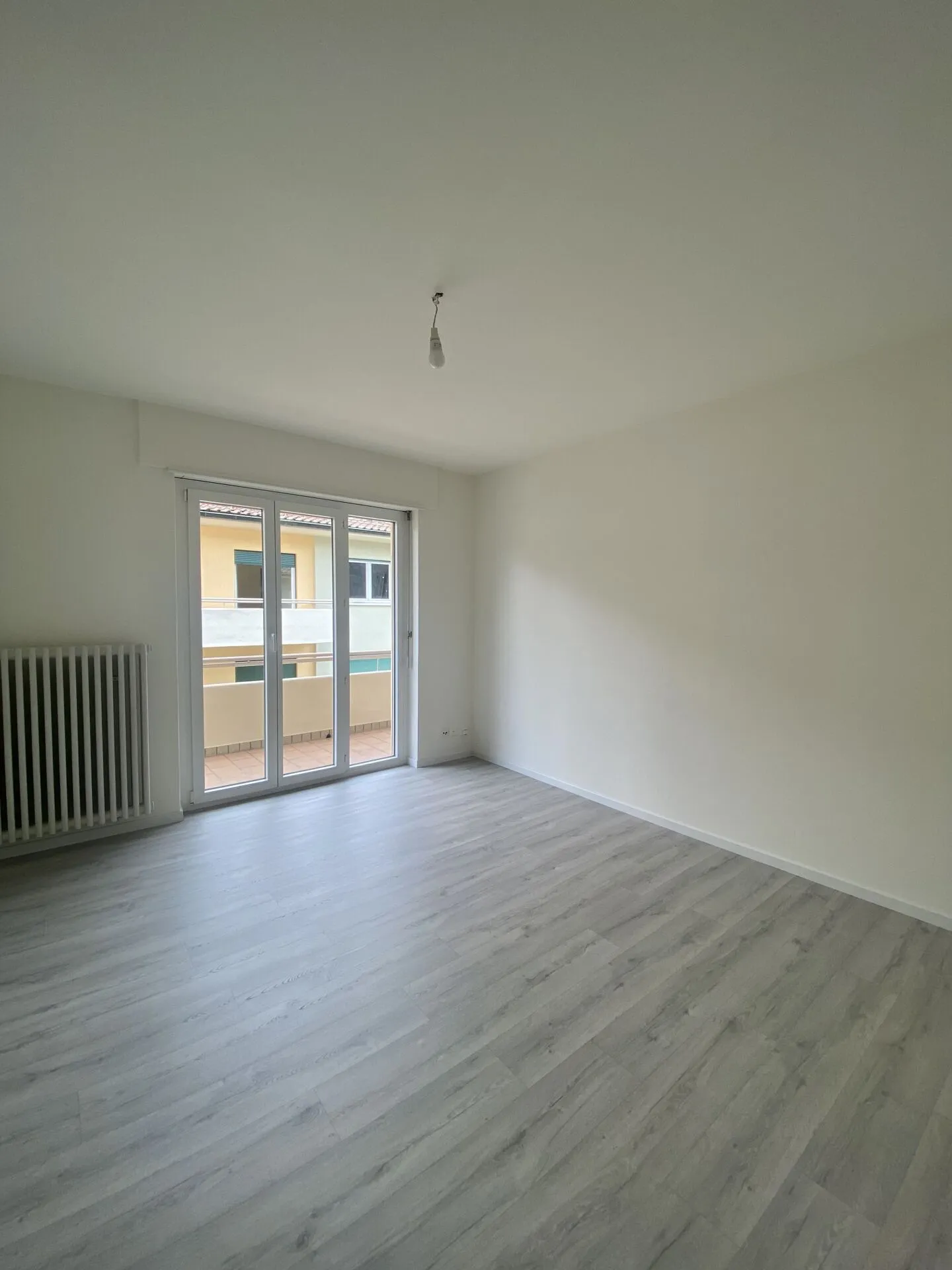 3.5 Rooms with Balcony in Strategic Location - Photo 3 of 6